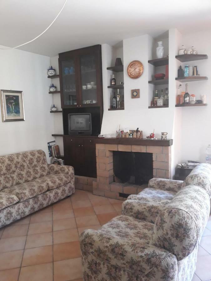 Appartamento Del Lago Villetta Barrea Exterior photo